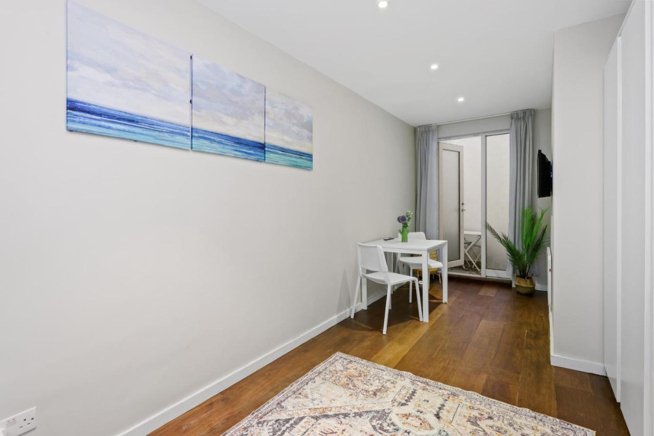 Spacious 1 Bedroom Flat Londen Buitenkant foto